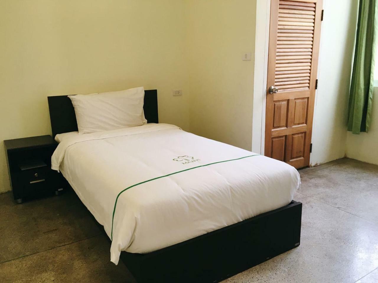 Hotel Manyi Boutique House Chiang Mai Zewnętrze zdjęcie
